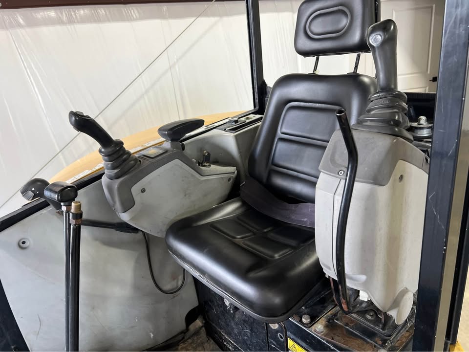 2013 CAT 302.7D Mini Excavator